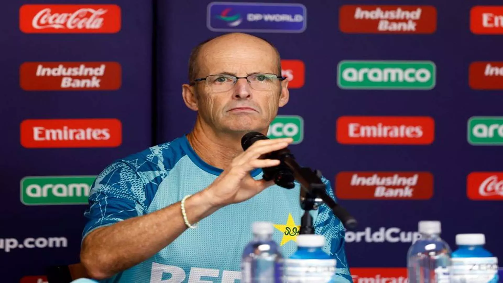 Gary Kirsten ने पाकिस्तान के सीमित ओवरों के कोच पद से इस्तीफा दिया