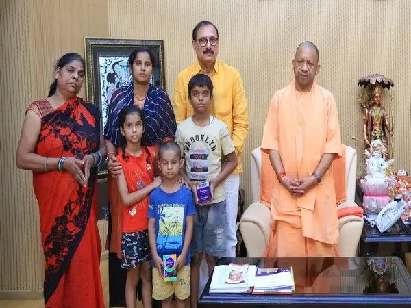 पुलिस हिरासत में मारे गए मोहित के परिवार ने CM Yogi से की मुलाकात