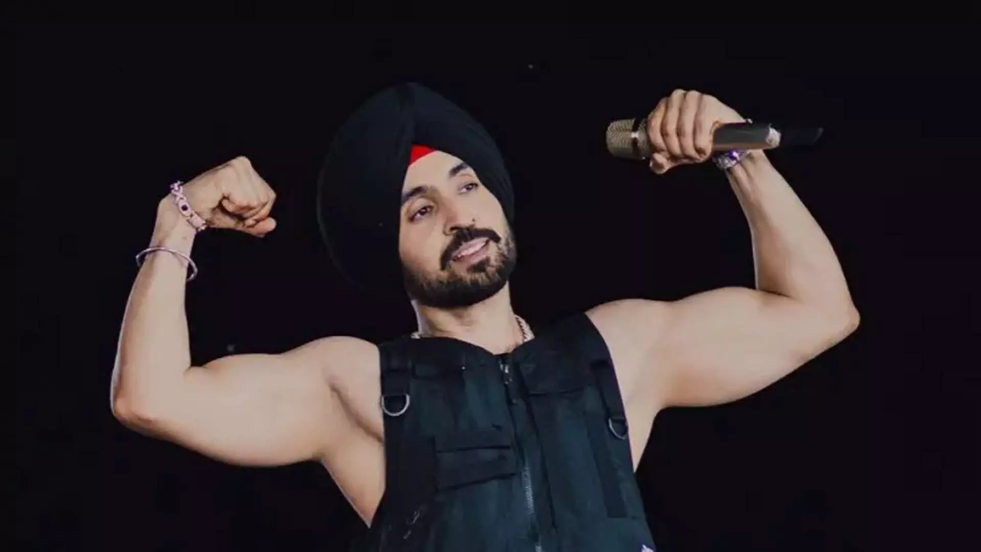 Diljit Dosanjh के कॉन्सर्ट में JLN स्टेडियम की हालत बिगड़ी, देखें VIDEO...