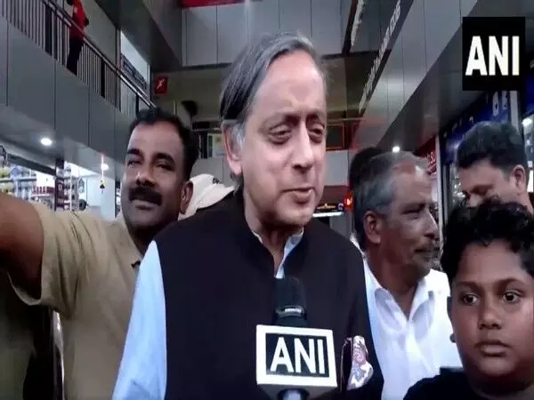 Shashi Tharoor ने वायनाड चुनाव के लिए प्रियंका गांधी के अभियान की प्रशंसा की