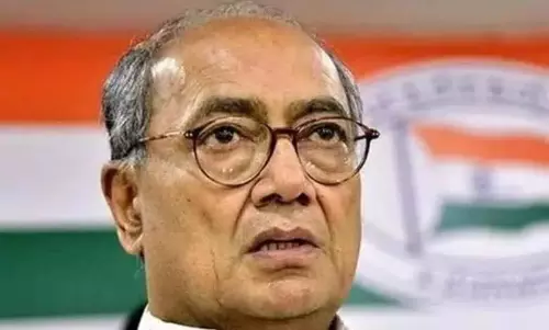 MP: कांग्रेस प्रमुख दिग्विजय पर चुनाव आचार संहिता के उल्लंघन का मामला दर्ज किया गया MP: कांग्रेस प्रमुख दिग्विजय पर चुनाव आचार संहिता के उल्लंघन का मामला दर्ज किया गया