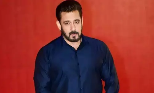सुरक्षा खतरों के बीच Salman Khan दुबई में करेंगे परफॉर्म सुरक्षा खतरों के बीच Salman Khan दुबई में करेंगे परफॉर्म