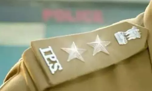 2 IPS अफसर कर रहे चुनाव को प्रभावित, राजनीतिक पार्टी ने की हटाने की मांग
