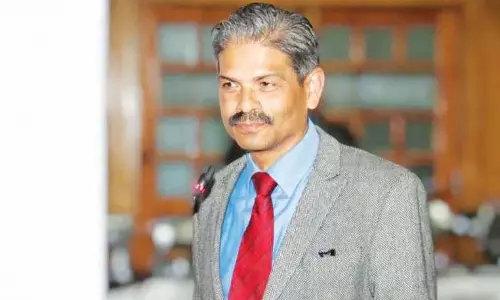जम्मू-कश्मीर में कथानकों की लड़ाई मुख्य सुरक्षा चुनौती: Ex-DGP Swain जम्मू-कश्मीर में कथानकों की लड़ाई मुख्य सुरक्षा चुनौती: Ex-DGP Swain