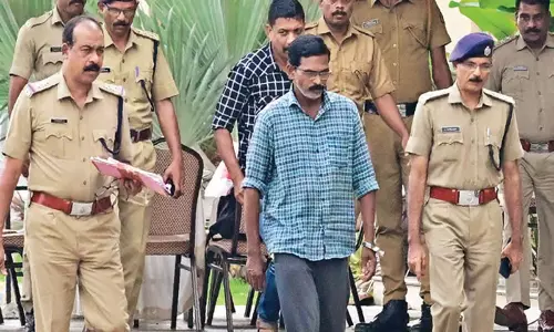 Kerala: कलामस्सेरी विस्फोट में जीवित बचे व्यक्ति को सहायता का वादा किया गया Kerala: कलामस्सेरी विस्फोट में जीवित बचे व्यक्ति को सहायता का वादा किया गया