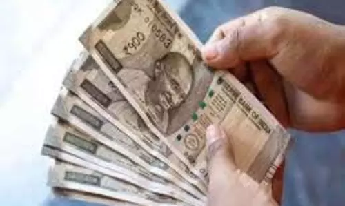 UP News: तांत्रिक के घर से बरामद हुए 18.5 लाख रुपये