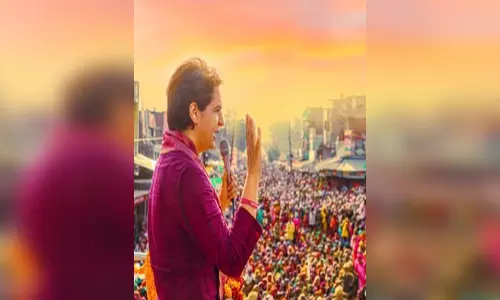 वायनाड की जनता ने संविधान को मजबूत करने का काम किया: प्रियंका गांधी वायनाड की जनता ने संविधान को मजबूत करने का काम किया: प्रियंका गांधी