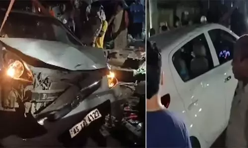 Assam : डिब्रूगढ़ में युवा महिला ड्राइवर ने कथित तौर पर तीन लोगों को कुचला Assam : डिब्रूगढ़ में युवा महिला ड्राइवर ने कथित तौर पर तीन लोगों को कुचला