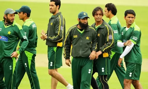Pakistans के क्रिकेट विश्व कप विजेता के कोच ने अचानक इस्तीफा दे दिया Pakistans के क्रिकेट विश्व कप विजेता के कोच ने अचानक इस्तीफा दे दिया