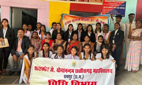 छत्तीसगढ़ कॉलेज के विधि विभाग के छात्रों ने चलाया कानूनी जागरुकता अभियान छत्तीसगढ़ कॉलेज के विधि विभाग के छात्रों ने चलाया कानूनी जागरुकता अभियान
