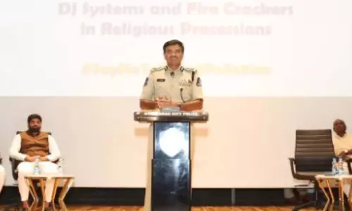 Hyderabad में निषेधाज्ञा का दिवाली से कोई संबंध नहीं- पुलिस Hyderabad में निषेधाज्ञा का दिवाली से कोई संबंध नहीं- पुलिस