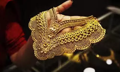 Dhanteras से पहले सोने और चांदी की कीमतों में तेजी आई