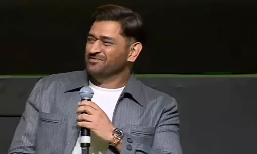तुमको कुछ नहीं पता है, MS Dhoni ने बताया पत्नी के साथ का मजेदार किस्सा, VIDEO... तुमको कुछ नहीं पता है, MS Dhoni ने बताया पत्नी के साथ का मजेदार किस्सा, VIDEO...