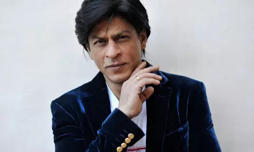 Shahrukh ने ताबड़तोड़ फायरिंग की और वह हिट हो गए Shahrukh ने ताबड़तोड़ फायरिंग की और वह हिट हो गए