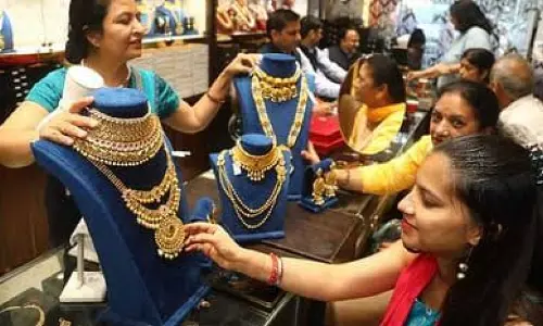 Dhanteras पर सामान खरीदने की योजना, तो इस शुरू मुहूर्त में करें खरीदारी Dhanteras पर सामान खरीदने की योजना, तो इस शुरू मुहूर्त में करें खरीदारी