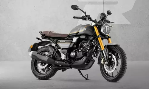 TVS की इस बाइक के पीछे पड़े हैं लोग TVS की इस बाइक के पीछे पड़े हैं लोग