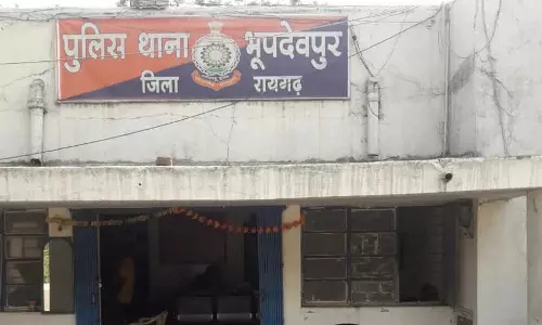 आरक्षक मुकरा शादी से, विधवा महिला का लूटता रहा आबरू