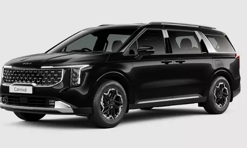 New Kia Carnival को भारी मात्रा में बुकिंग मिली, एक साल में बिक जाने की उम्मीद