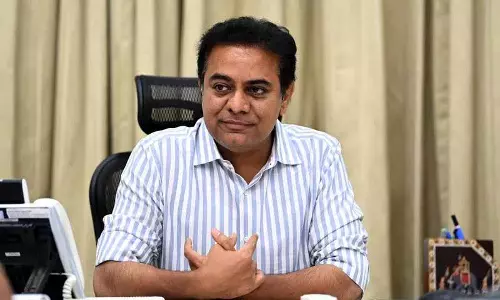 BRS ने केटीआर के खिलाफ साजिश की निंदा की, स्क्रिप्टेड ड्रामा पर सवाल उठाया BRS ने केटीआर के खिलाफ साजिश की निंदा की, स्क्रिप्टेड ड्रामा पर सवाल उठाया