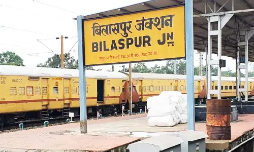 कल से दिवाली स्पेशल ट्रेन दौड़ेगी पटरी पर कल से दिवाली स्पेशल ट्रेन दौड़ेगी पटरी पर