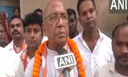 कांग्रेस के बन्ना गुप्ता से मुकाबला करते हुए JDU के सरयू राय ने कहा, मंत्री को हराना मुश्किल नहीं कांग्रेस के बन्ना गुप्ता से मुकाबला करते हुए JDU के सरयू राय ने कहा, मंत्री को हराना मुश्किल नहीं