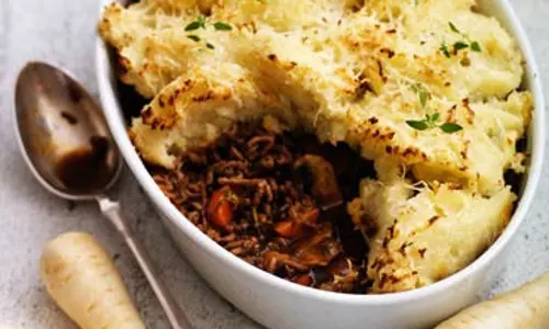 Mince Steak और स्टाउट कॉटेज पाई रेसिपी