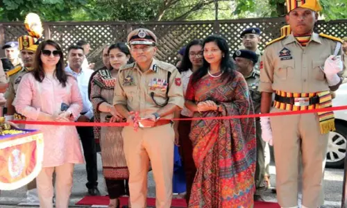 ADGP ने जम्मू में दिवाली मेले का उद्घाटन किया ADGP ने जम्मू में दिवाली मेले का उद्घाटन किया