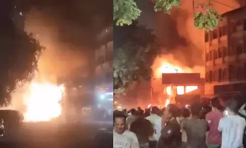 Hyderabad: आग लगने वाली पटाखा दुकान के मालिकों पर मामला दर्ज Hyderabad: आग लगने वाली पटाखा दुकान के मालिकों पर मामला दर्ज
