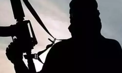 Jammu: हंदवाड़ा में आतंकवादी सहयोगी गिरफ्तार Jammu: हंदवाड़ा में आतंकवादी सहयोगी गिरफ्तार