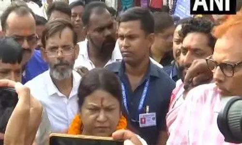 Jamtara से नामांकन दाखिल करते हुए सीता सोरेन ने कही ये बात Jamtara से नामांकन दाखिल करते हुए सीता सोरेन ने कही ये बात