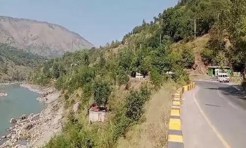 PoJK में लोड-शेडिंग की समस्या जारी, जलवायु परिवर्तन से संकट और गहराया