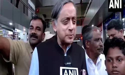 Shashi Tharoor ने वायनाड चुनाव के लिए प्रियंका गांधी के अभियान की प्रशंसा की