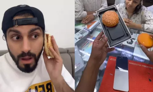 Burger थीम वाला फोन कवर पॉप अप वायरल, देखें VIDEO... Burger थीम वाला फोन कवर पॉप अप वायरल, देखें VIDEO...