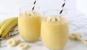 Banana smoothie:  टीनएजर बच्चों को केले की स्मूदी पिलाएं,  दिनभर एनर्जी बनी रहेगी