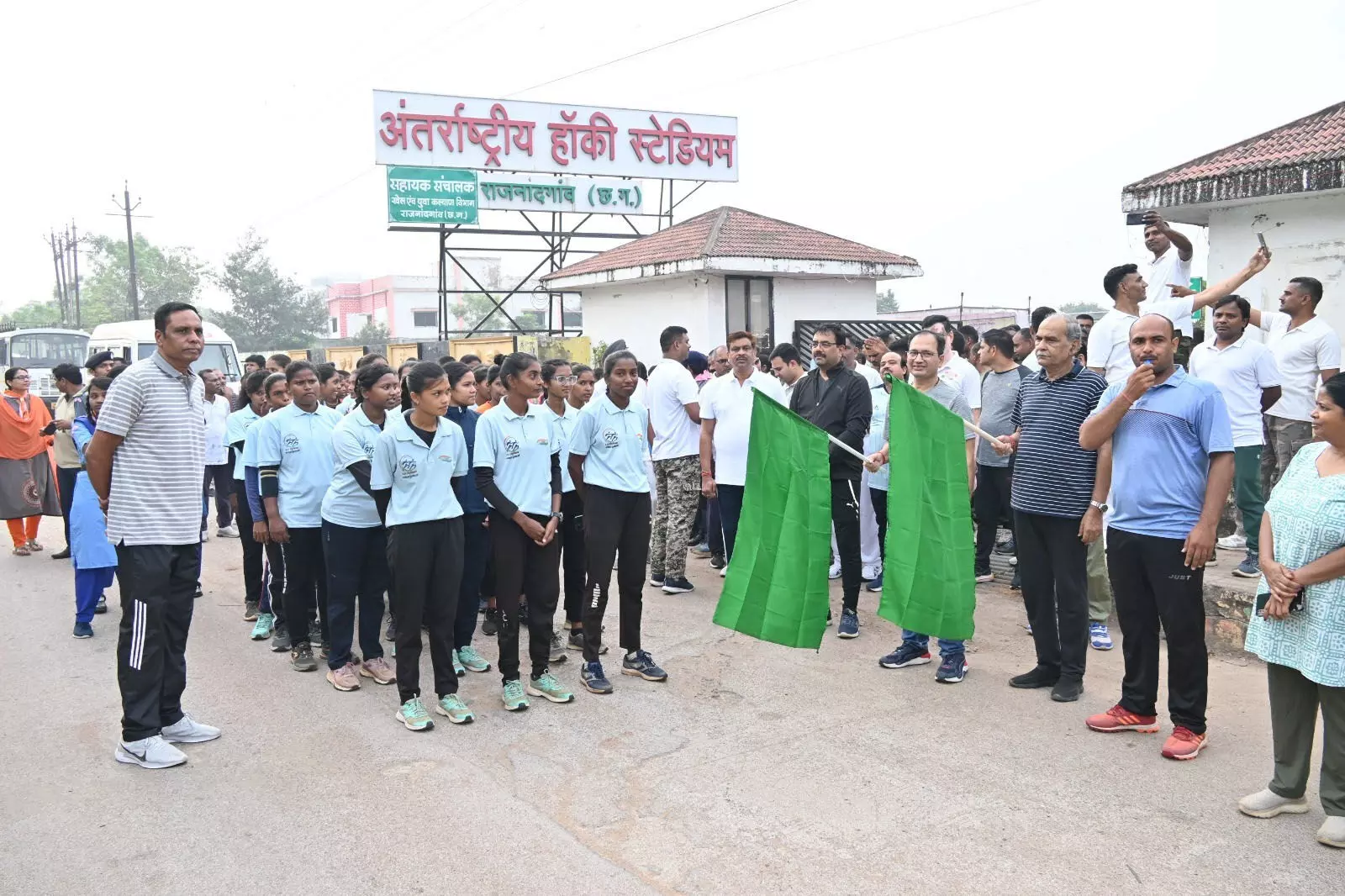 राजनांदगांव कलेक्टर ने रन फॉर यूनिटी के दल को दिखाई हरी झंडी