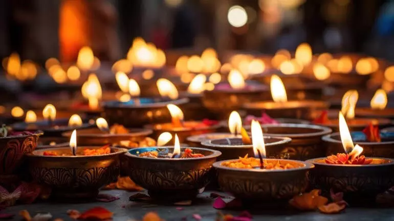 Diwali पर लक्ष्मी पूजा के बाद भूलकर भी नहीं करने चाहिए ये 5 काम