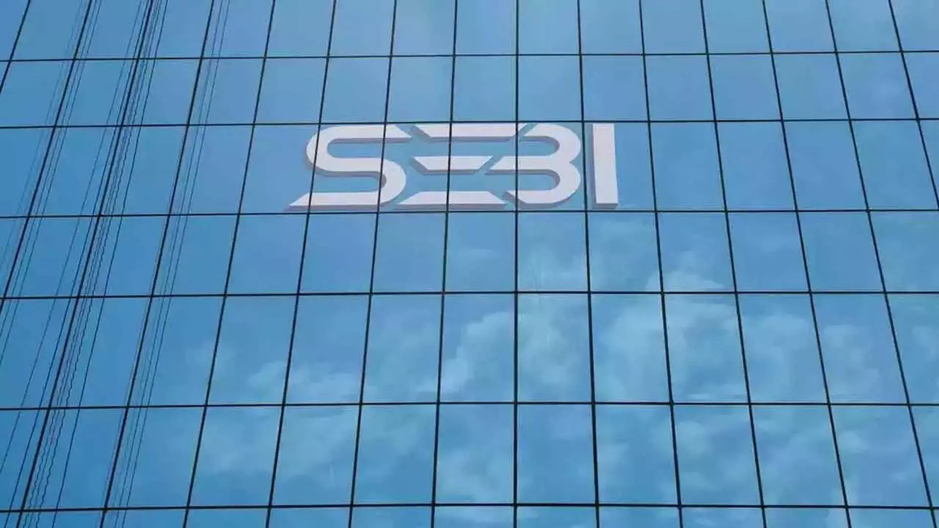 SEBI ने 3 संस्थाओं पर जुर्माना लगाया