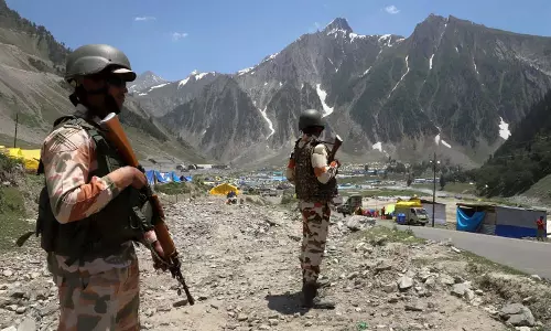 Jammu-Kashmir: सुरक्षा बलों ने पीर पंजाल में चौकसी बढ़ा दी