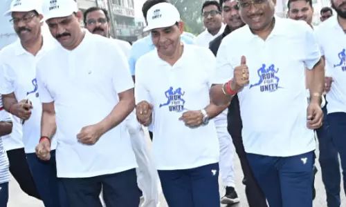 मुख्यमंत्री विष्णुदेव साय ने राजधानी वासियों के साथ लगाई एकता दौड़