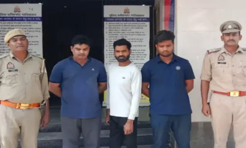 Ghaziabad: पुलिस ने ओयो होटल पर देह व्यापार की सूचना पर छापा मारा