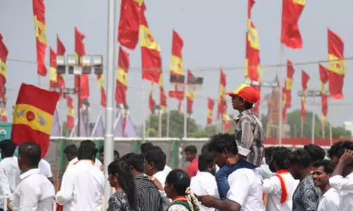 टीवीके सम्मेलन: विजय ने छह पार्टी सदस्यों की मौत पर शोक व्यक्त किया