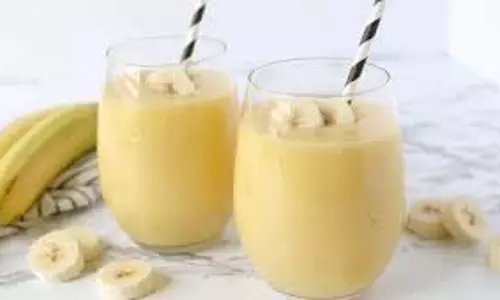 Banana smoothie: टीनएजर बच्चों को केले की स्मूदी पिलाएं, दिनभर एनर्जी बनी रहेगी Banana smoothie: टीनएजर बच्चों को केले की स्मूदी पिलाएं, दिनभर एनर्जी बनी रहेगी