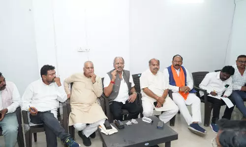 सांसद बृजमोहन ने उत्कल समाज की ली बैठक सांसद बृजमोहन ने उत्कल समाज की ली बैठक