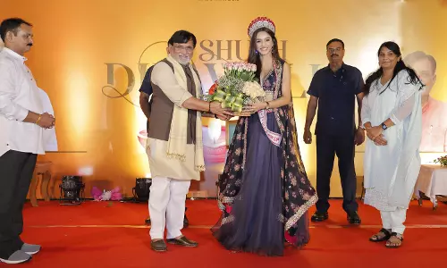 Femina Miss India 2024: प्रथम रनर-अप रेखा पांडे की गर्व के साथ स्वागत Femina Miss India 2024: प्रथम रनर-अप रेखा पांडे की गर्व के साथ स्वागत