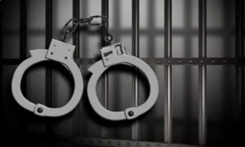 Odisha: पुलिस ने स्वर्ण आभूषण चोर गिरोह का भंडाफोड़ कर नौ लोगों को गिरफ्तार किया Odisha: पुलिस ने स्वर्ण आभूषण चोर गिरोह का भंडाफोड़ कर नौ लोगों को गिरफ्तार किया