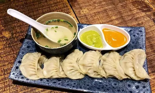 Hyd में मोमोज के साथ 3 और लोकप्रिय स्ट्रीट फूड भी स्वास्थ्य के लिए खतरा Hyd में मोमोज के साथ 3 और लोकप्रिय स्ट्रीट फूड भी स्वास्थ्य के लिए खतरा