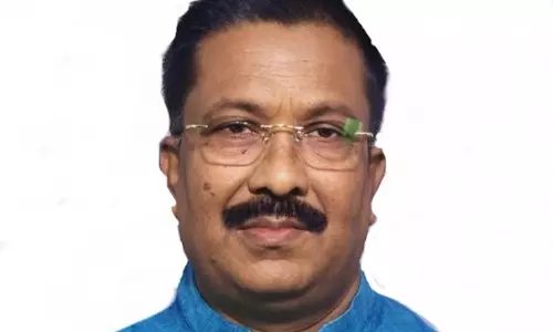 Assam : असंतुष्ट भाजपा नेता अमियो कांति दास ने धोलाई उपचुनाव के लिए नामांकन वापस ले लिया Assam : असंतुष्ट भाजपा नेता अमियो कांति दास ने धोलाई उपचुनाव के लिए नामांकन वापस ले लिया