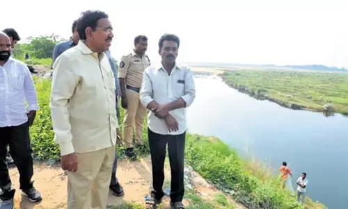 Andhra के मंत्री नारायण ने कहा- नेल्लोर को चार और रेत मिलें मिलेंगी Andhra के मंत्री नारायण ने कहा- नेल्लोर को चार और रेत मिलें मिलेंगी
