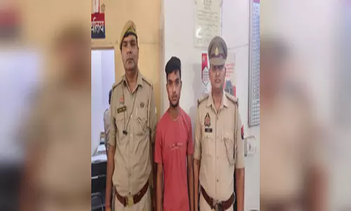 बाबा सिद्दीकी के विधायक बेटे जीशान सिद्दीकी को मिली धमकी, पुलिस ने आरोपी को किया गिरफ्तार बाबा सिद्दीकी के विधायक बेटे जीशान सिद्दीकी को मिली धमकी, पुलिस ने आरोपी को किया गिरफ्तार