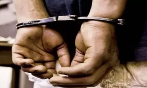Palamu: पुलिस ने एके 47 राइफल के साथ तीन TSPC नक्सलियों को किया गिरफ्तार Palamu: पुलिस ने एके 47 राइफल के साथ तीन TSPC नक्सलियों को किया गिरफ्तार